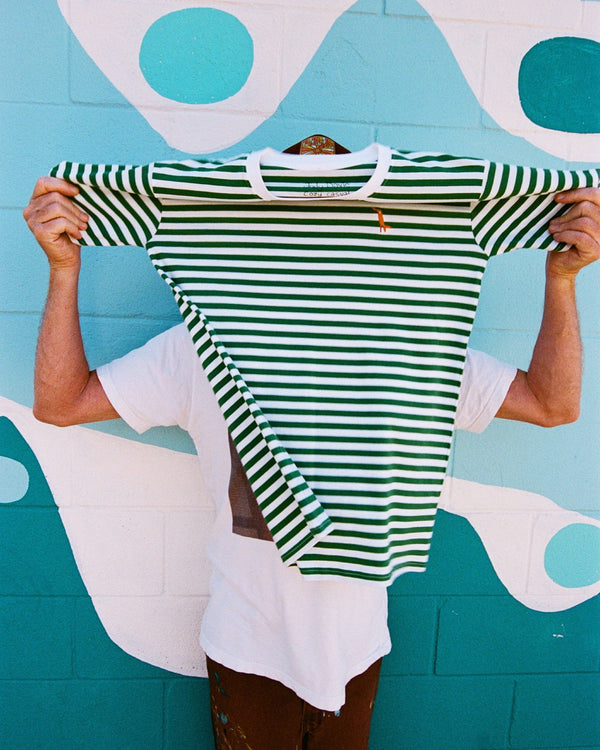 Uniforms as Culture: How Staff Clothing Affects Belonging and Retention