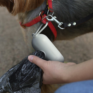 Burr Pet Bag Dispenser (Black) — Feature