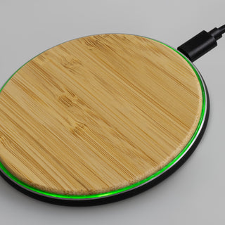 Apex 15W Wireless Fast Charger (Natural/Black) — Detail