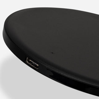 Vector Wireless Fast Charger (Black) — Detail
