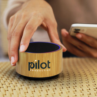 Grove Bamboo Bluetooth Speaker (Natural/Black) — Feature