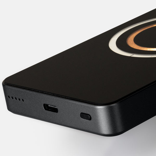 INGENIO Arc Wireless Charging Power Bank (Gunmetal/Black)