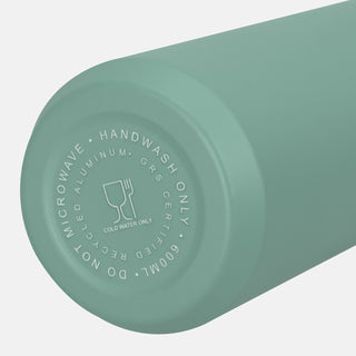 Solano Recycled Aluminium Bottle (White/Light Grey) — Detail