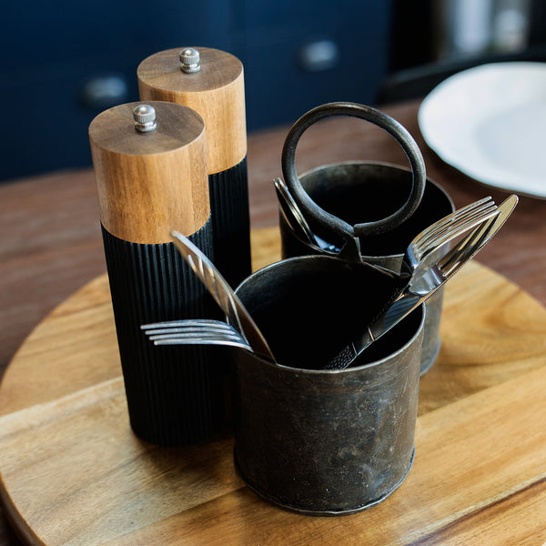 Keepsake Noir Salt and Pepper Grinders (Black/Natural)