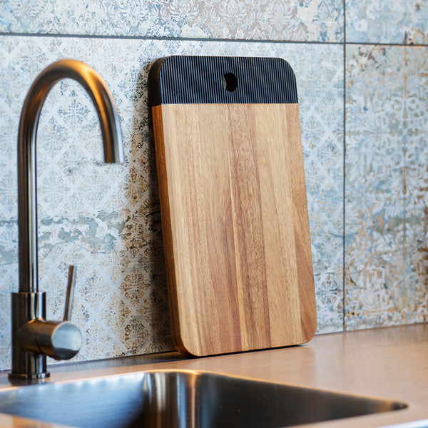 Keepsake Noir Serving Board (Black/Natural)